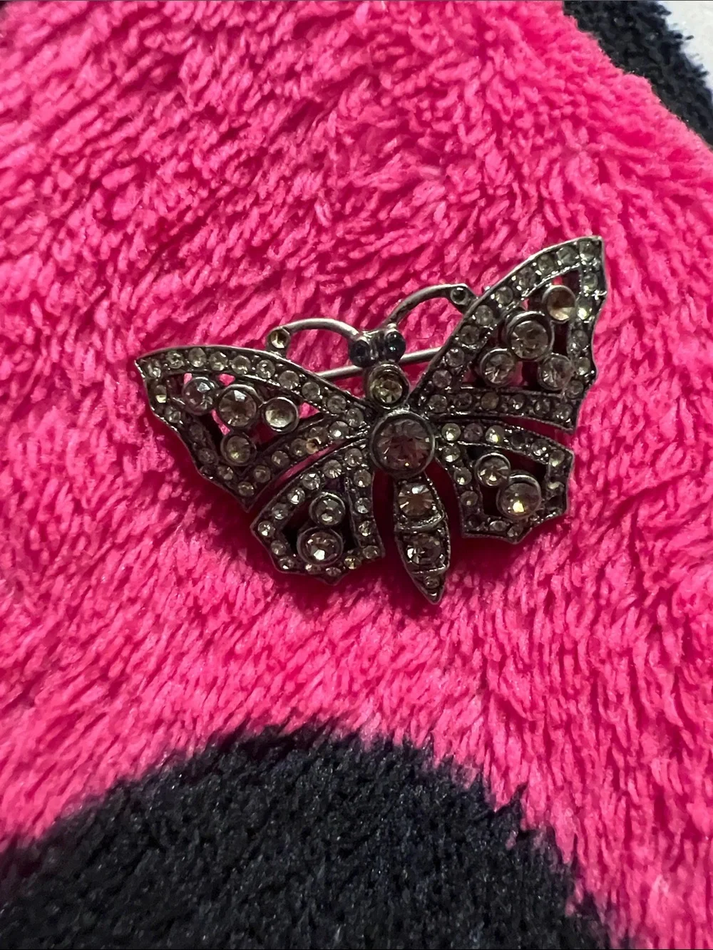 Rhinestone Butterfly Brooch Pin – Silver Tone vintage